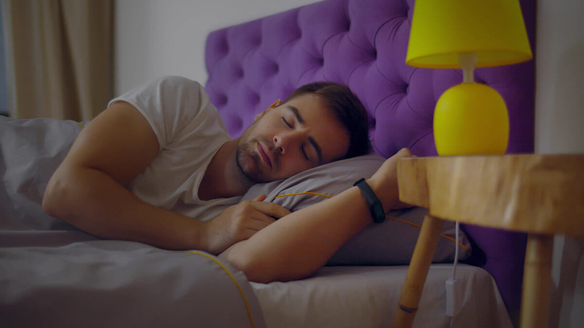 mężczyzna dobry sen