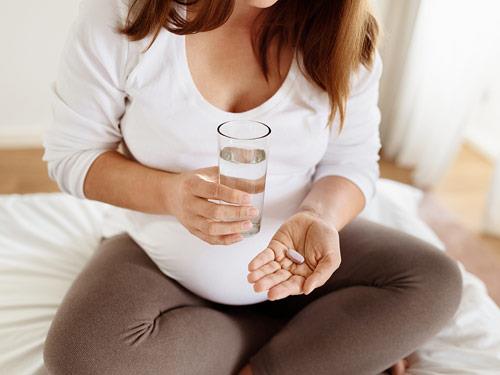 Luteina w ciąży - jak działa i czy można ją stosować?