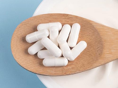 Probiotyk rano na czczo. Kiedy brać probiotyki?