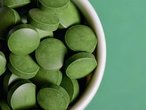 Spirulina w sporcie - czy wspomaga trening?