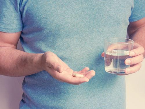 Kiedy stosować witaminę B12 rano czy wieczorem?