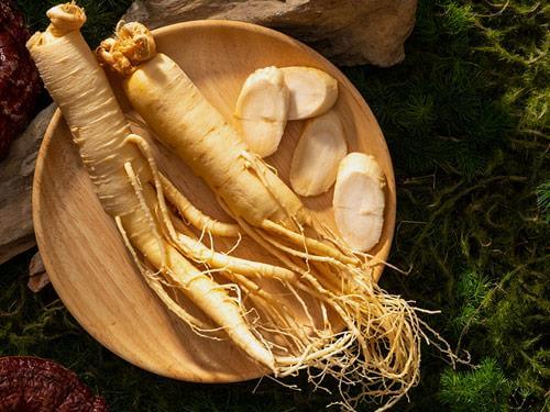 Co to jest i na co pomaga żeń-szeń?